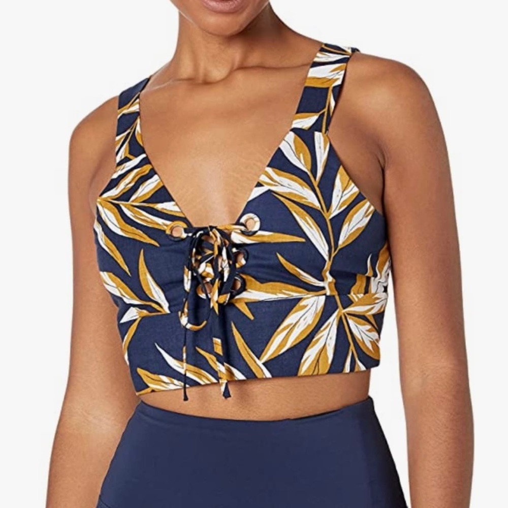 JOA Crop Top size Small